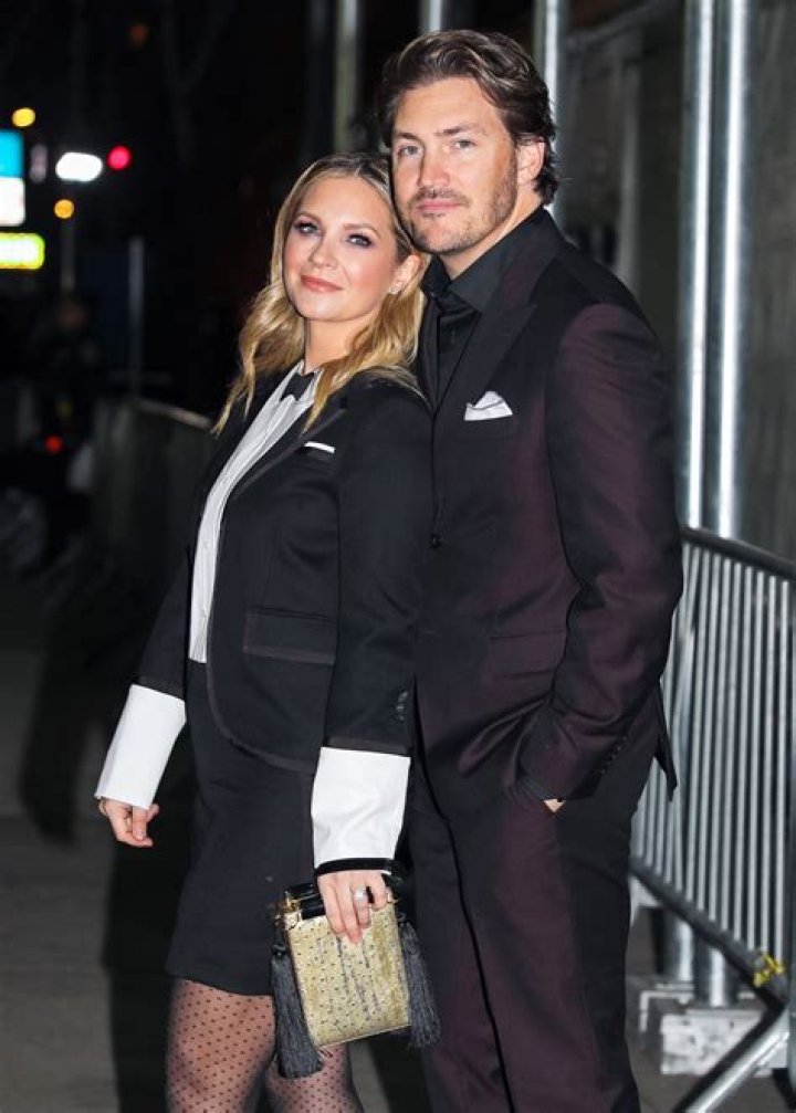 
Is Vanessa Ray Pregnant In 2022? Meet Her Husband Landon Beard And Family 