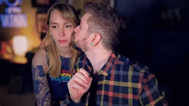 Is YouTuber Jacksepticeye still dating Evelien Gab Smolders? His girlfriend and love life