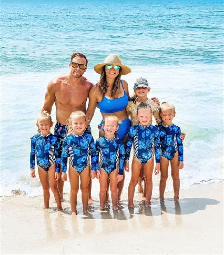 
James Van Der Beek Appreciates ‘the Miracle That Is This Very Moment’ as His Family Looks Ahead to 2023 