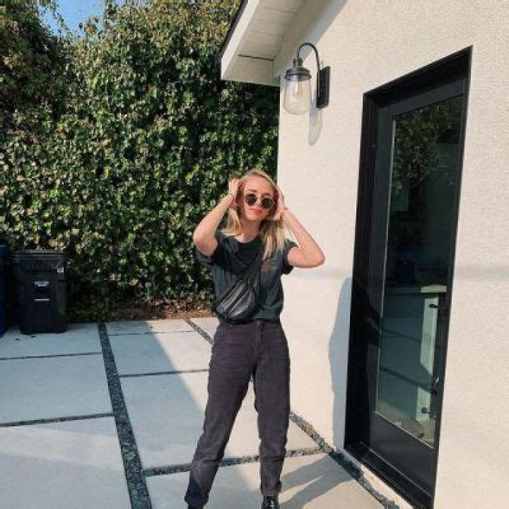 Jenn McAllister Height, Weight, Net Worth, Age, Birthday, Wikipedia, Who, Instagram, Biography