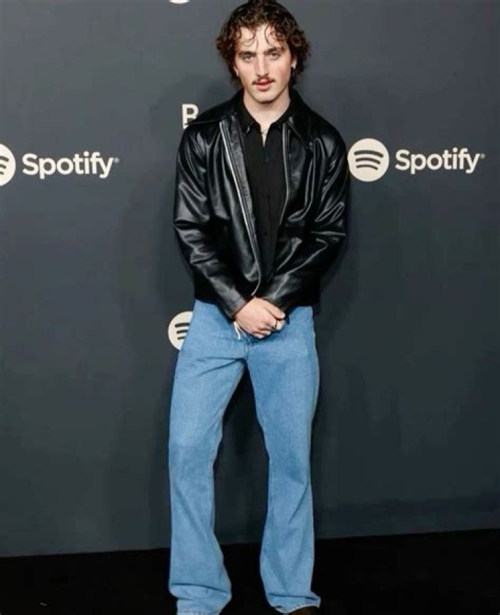 Jerry Benson Height, Weight, Net Worth, Age, Birthday, Wikipedia, Who, Nationality, Biography