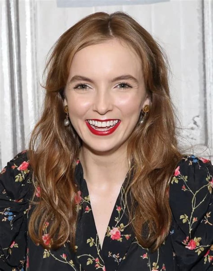 Jodie Comer Height, Weight, Net Worth, Age, Wiki, Who, Instagram, Biography