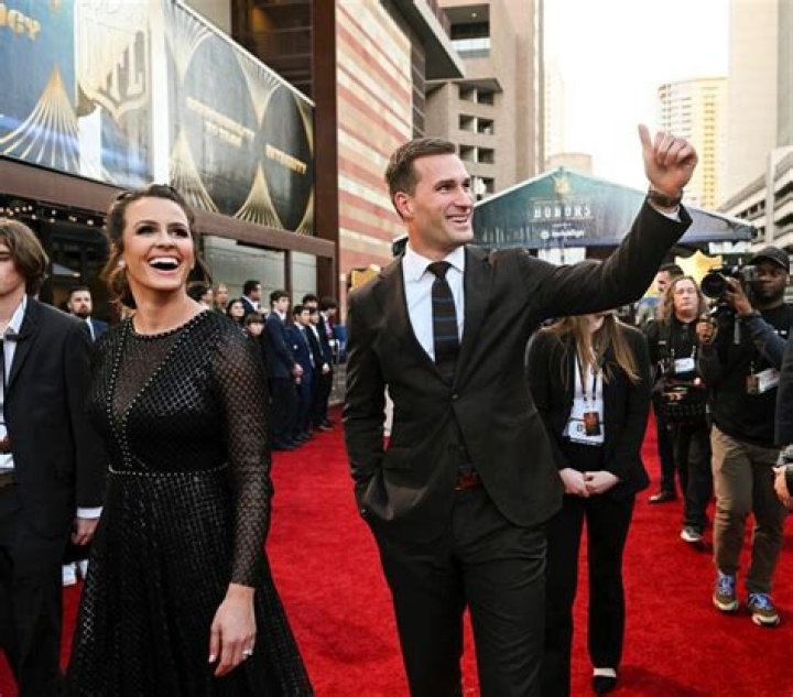 Julie Hampton Height, Weight, Net Worth, Age, Birthday, Wikipedia, Who, Nationality, Biography