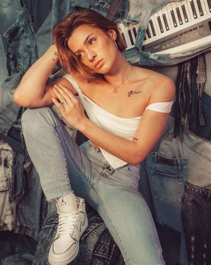 
Katherine Krecioch Height, Weight, Net Worth, Age, Birthday, Wikipedia, Who, Nationality, Biography 