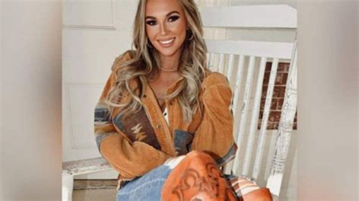 Katie Dell SMith Height, Weight, Net Worth, Age, Birthday, Wikipedia, Who, Instagram, Biography