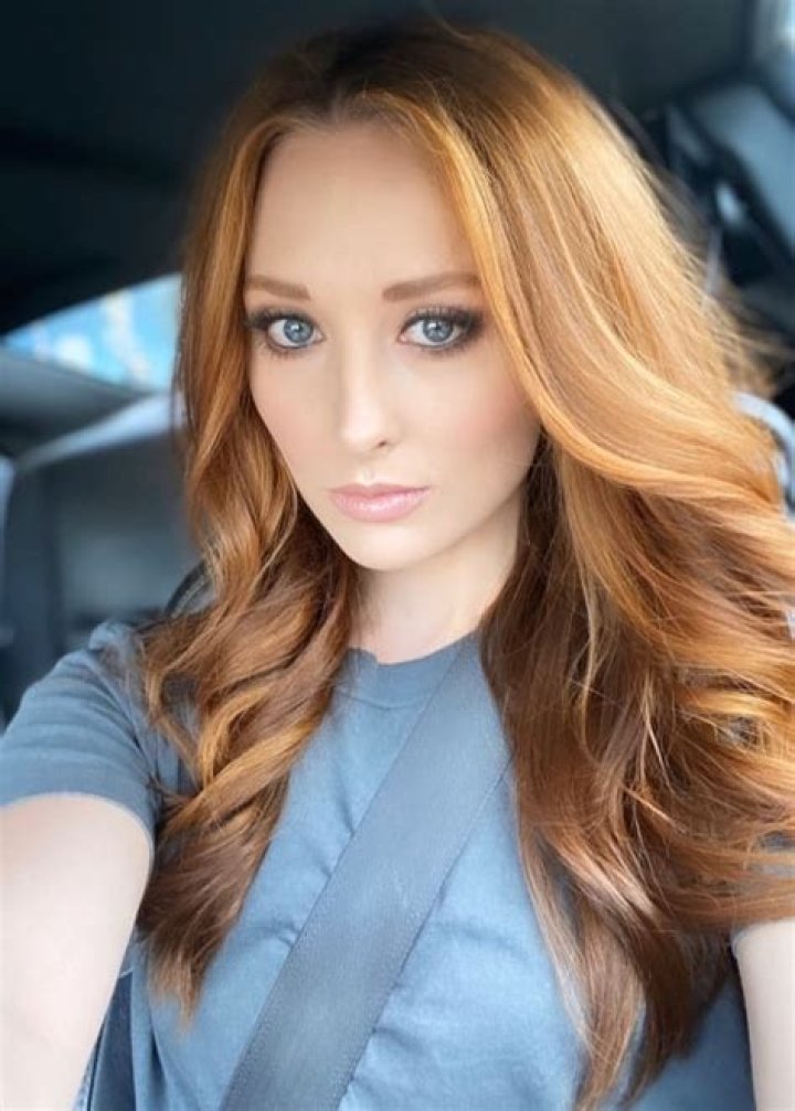 
Kayla Radomski Height, Weight, Net Worth, Age, Birthday, Wikipedia, Who, Nationality, Biography 