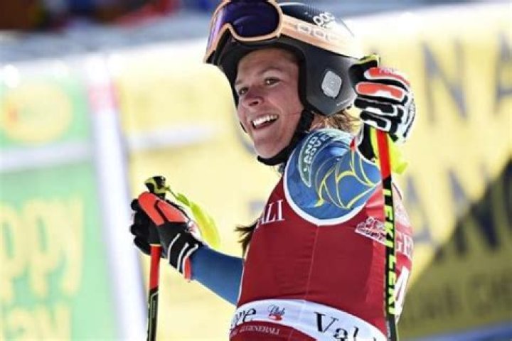 
Keely Cashman Height, Weight, Net Worth, Age, Birthday, Wikipedia, Who, Nationality, Biography 