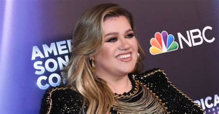 
Kelly Clarkson Confirms Her Long-Awaited ‘Divorce Album’ Is On The Way 
