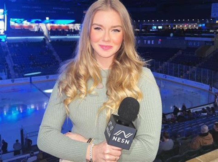 
Kendra Middleton Is A NESN Reporter Who Has A Secret Crush On Tom Brady 