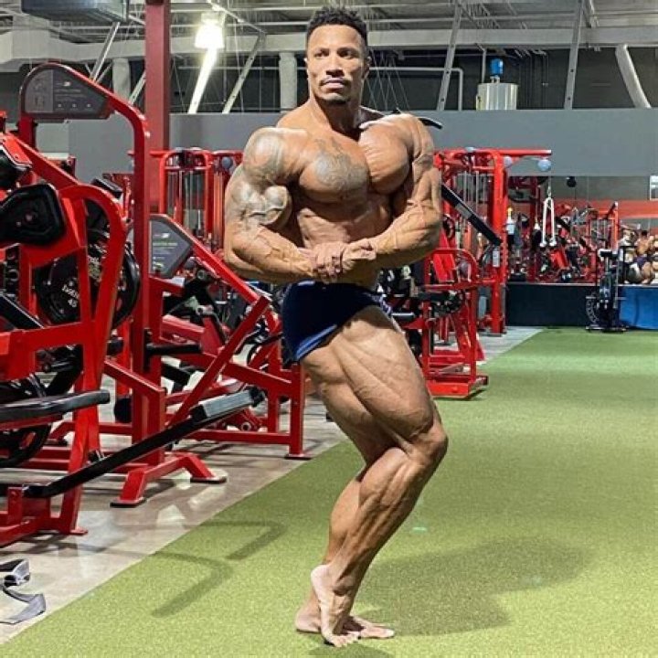 
Kenny Moore Height, Weight, Net Worth, Age, Birthday, Wikipedia, Who, Nationality, Biography 