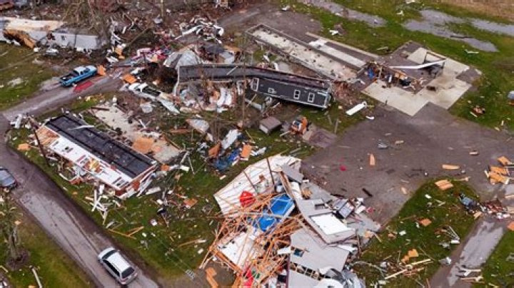 
Kentucky counties under tornado watch, Andy Beshear declares state of emergency 