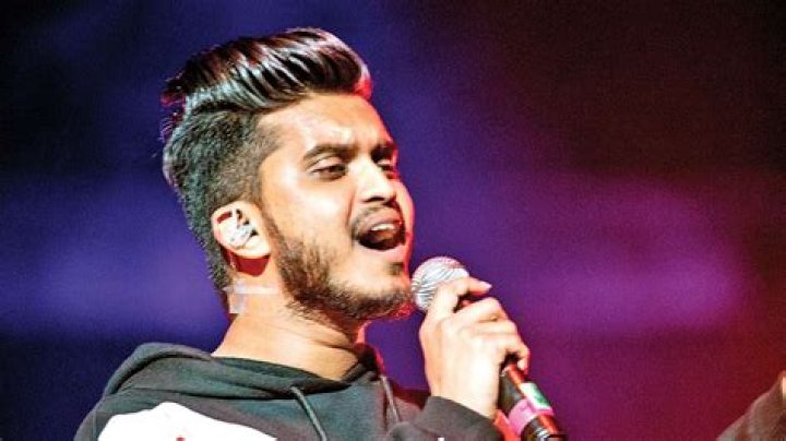 
Kunal Pandit Height, Weight, Net Worth, Age, Birthday, Wikipedia, Who, Nationality, Biography 