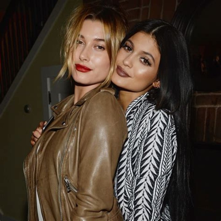 
Kylie Jenner and Hailey Bieber Dress Up as Witches and Grab Pizza: ‘Why Is Everybody Staring?’ 