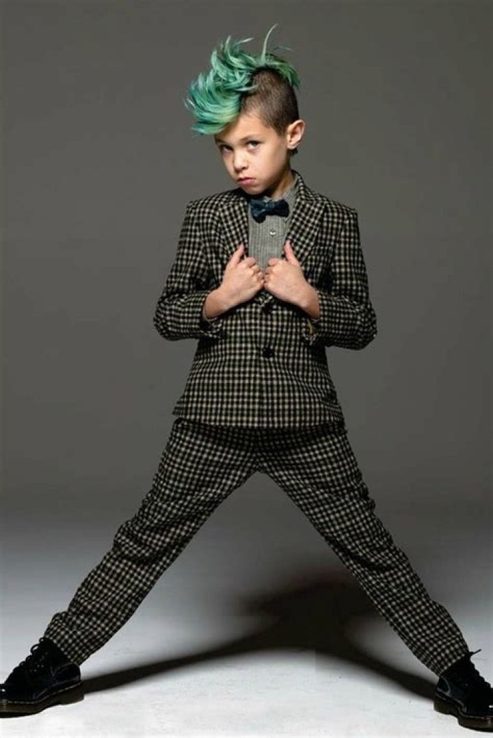 
Ladon Barker Height, Weight, Net Worth, Age, Wiki, Who, Instagram, Biography 