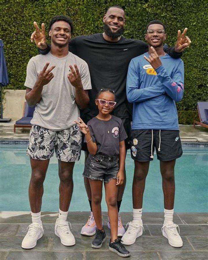 
LeBron James Had Kids With Wife Savannah Before Getting Married – Inside Their Family 