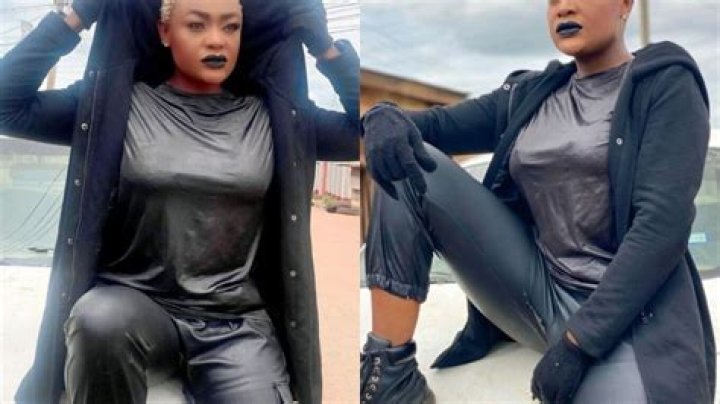 
Lizzy Gold Reacts To Her $400,000 Net Worth 