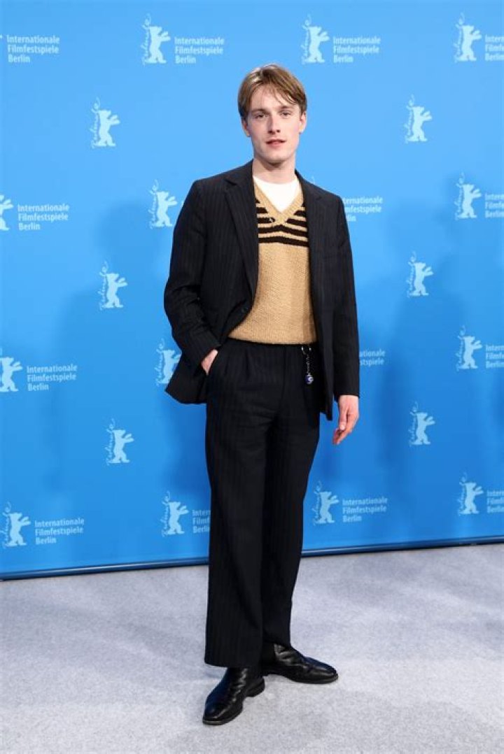 Louis Hofmann Height, Weight, Net Worth, Age, Wiki, Who, Instagram, Biography