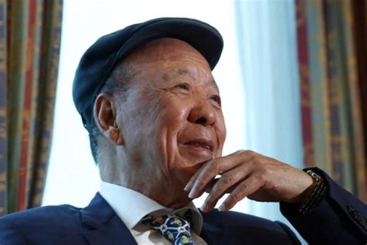 
Lui Che Woo Height, Weight, Net Worth, Age, Birthday, Wikipedia, Who, Instagram, Biography 