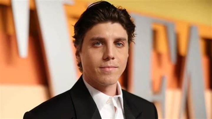 Lukas Gage Height, Weight, Net Worth, Age, Birthday, Wikipedia, Who, Nationality, Biography