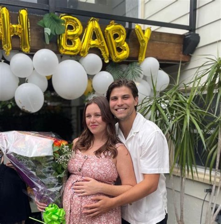 
Luke Bilyk And His Girlfriend Nicole Dorsey Welcomed Their First Baby On August 