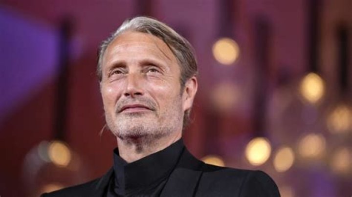 Mads Mikkelsen Height, Weight, Net Worth, Age, Birthday, Wikipedia, Who, Nationality, Biography