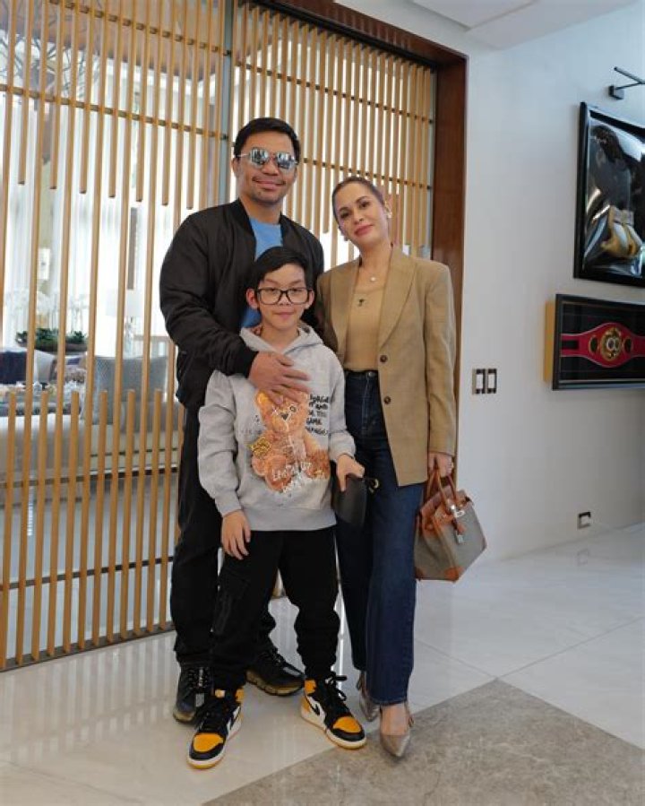 
Manny Diaz is Married to Wife: Stephanie Cerow. Kids. 