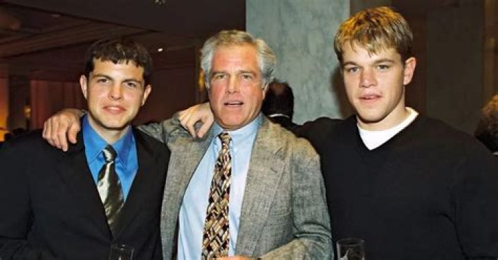 
Matt Damon Siblings: Meet Kyle And Sarah Parents And Religion 