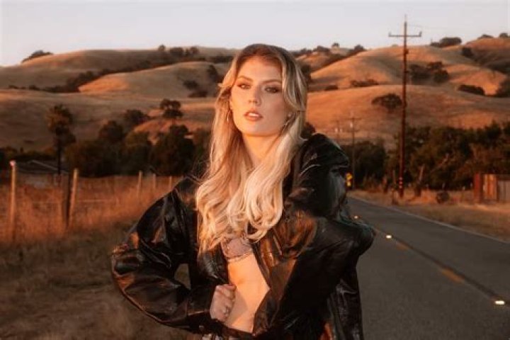 Max Arciniega Height, Age, Girlfriend, Biography, Wiki, Net Worth