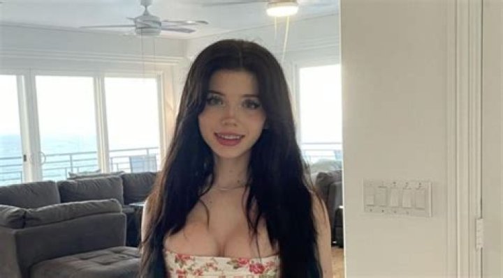 McCall Mirabella Height, Weight, Net Worth, Age, Birthday, Wikipedia, Who, Nationality, Biography