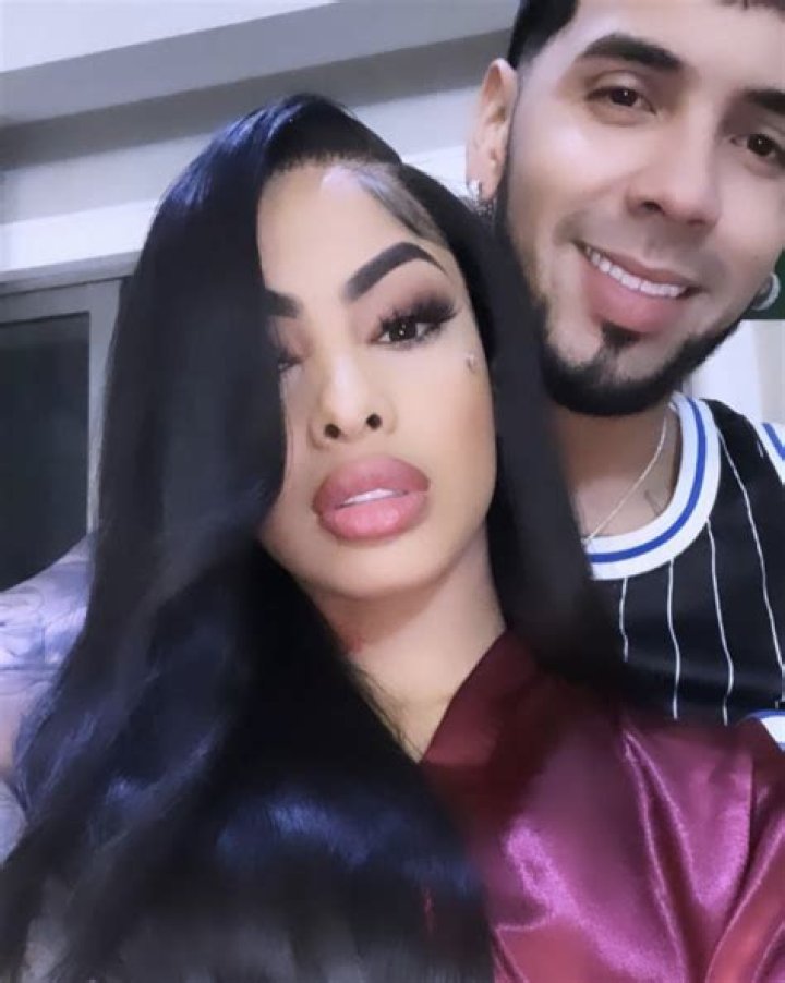 
Meet Anuel AA Wife Yailin La Mas Viral, Relationship 