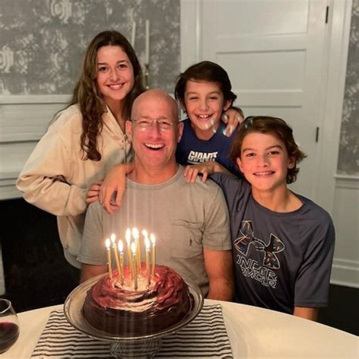 Meg Oliver Height, Weight, Net Worth, Age, Birthday, Wikipedia, Who, Instagram, Biography