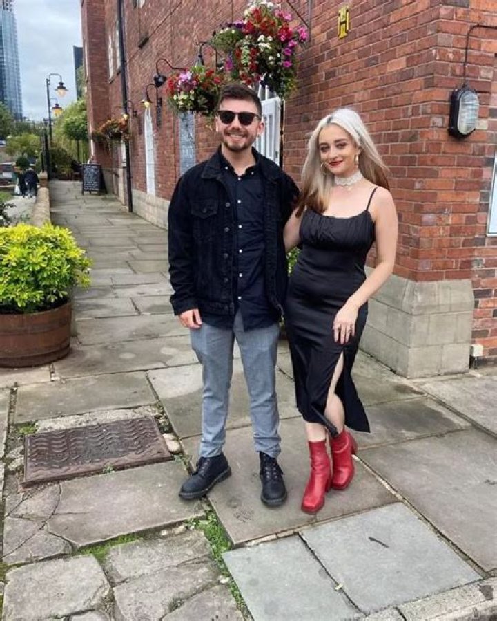 Mollie Gallagher Height, Weight, Net Worth, Age, Birthday, Wikipedia, Who, Instagram, Biography