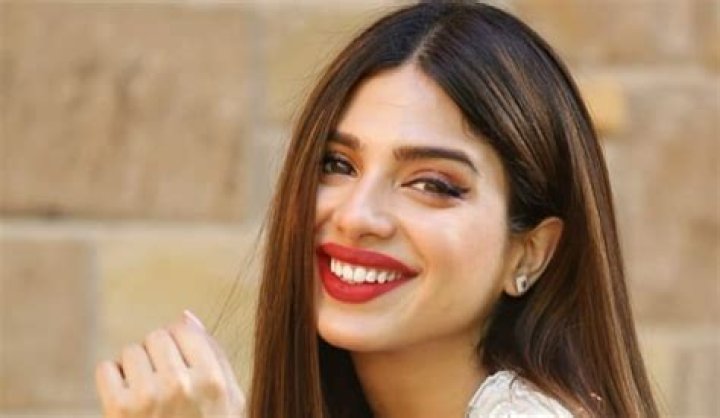 Nadiya Hussain Height, Weight, Net Worth, Age, Birthday, Wikipedia, Who, Nationality, Biography