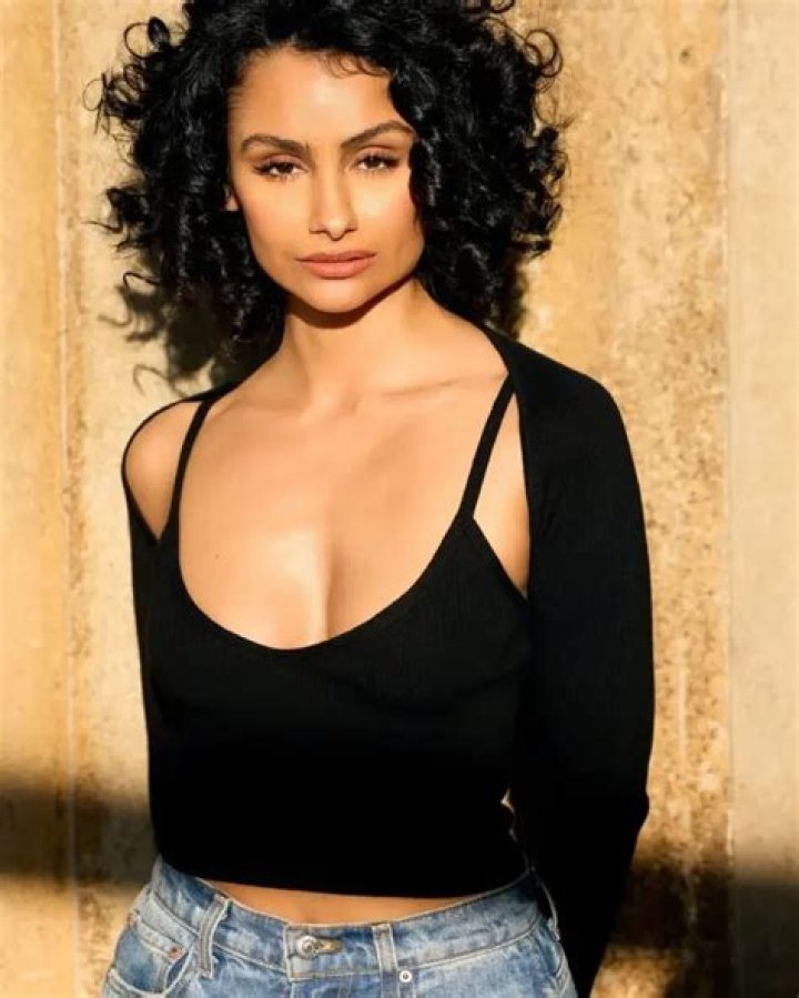 Nazanin Mandi Height, Weight, Net Worth, Age, Birthday, Wikipedia, Who, Nationality, Biography