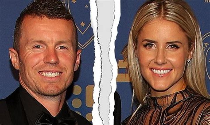 
Nick Mckimm, Anna Weatherlake Boyfriend After Divorce With Cricketer Husband Peter Siddle 