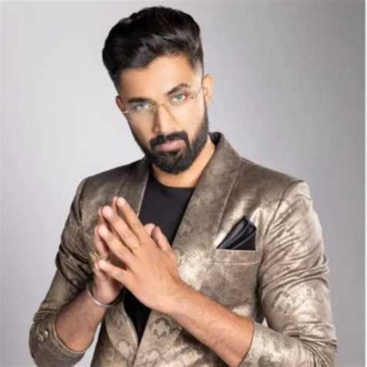 
Niroop Nandakumar Height, Weight, Net Worth, Age, Birthday, Wikipedia, Who, Nationality, Biography 