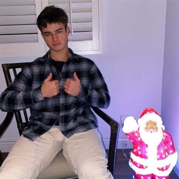 Noah Eagle Height, Weight, Net Worth, Age, Birthday, Wikipedia, Who, Instagram, Biography