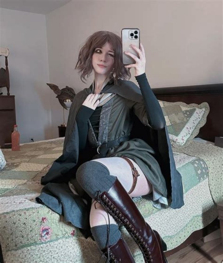 Nora Fawn Height, Weight, Net Worth, Age, Birthday, Wikipedia, Who, Instagram, Biography