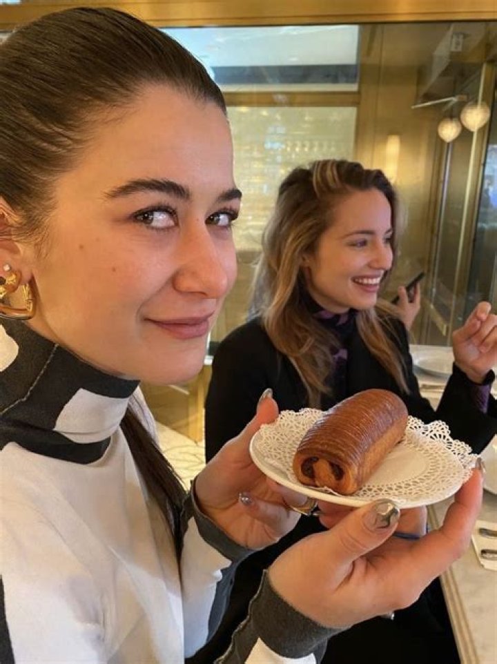 Olive Uniacke Height, Weight, Net Worth, Age, Birthday, Wikipedia, Who, Instagram, Biography