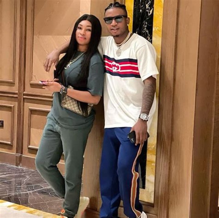 
Olofin Sniper, a Nigerian singer, how much money? FBI arrest and fraud rumors are widely circulated on Twitter. 