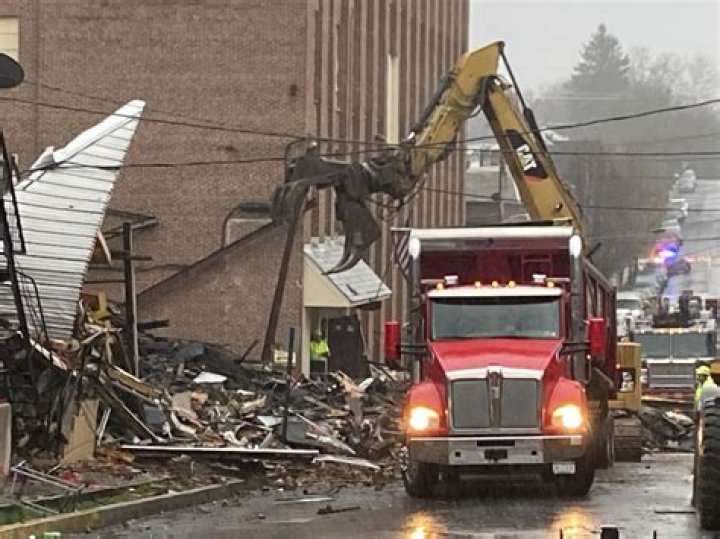 
Pennsylvania chocolate factory explosion kills seven after two more bodies found 