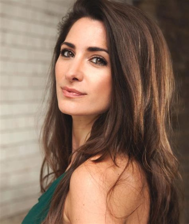 Rachael Holoway Height, Weight, Net Worth, Age, Birthday, Wikipedia, Who, Nationality, Biography