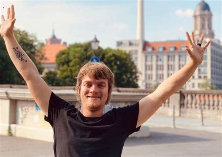 
Reinhardt Buhr Height, Weight, Net Worth, Age, Birthday, Wikipedia, Who, Nationality, Biography 