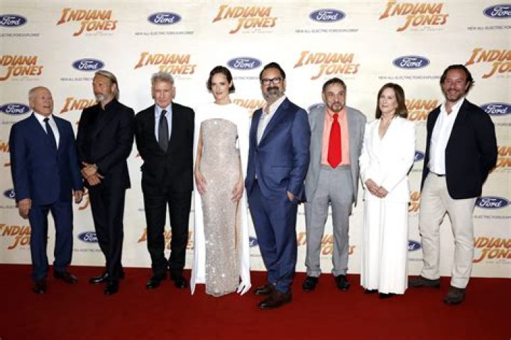 Rhys Hoskins Height, Weight, Net Worth, Age, Birthday, Wikipedia, Who, Instagram, Biography