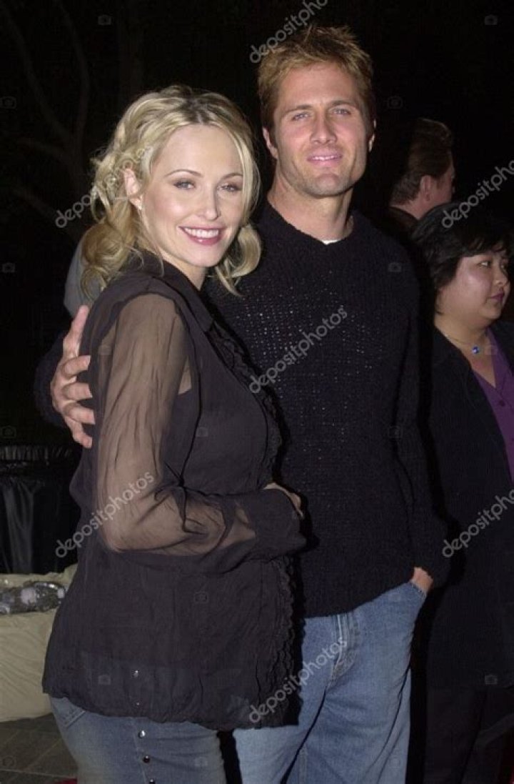 
Rob Estes Wife Who is Rob Estes Wife? 