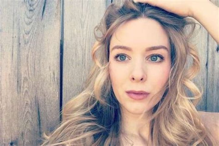 Rosanna Hoult Height, Weight, Net Worth, Age, Wiki, Who, Instagram, Biography