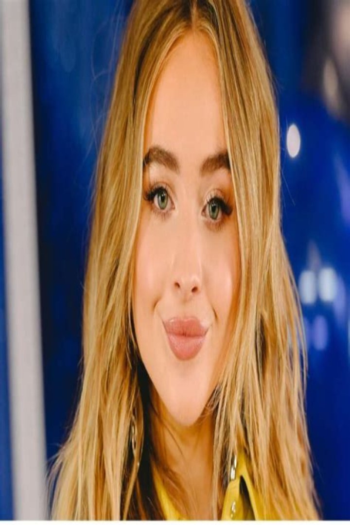 Sabrina Carpenter Height, Weight, Net Worth, Age, Birthday, Wikipedia, Who, Nationality, Biography