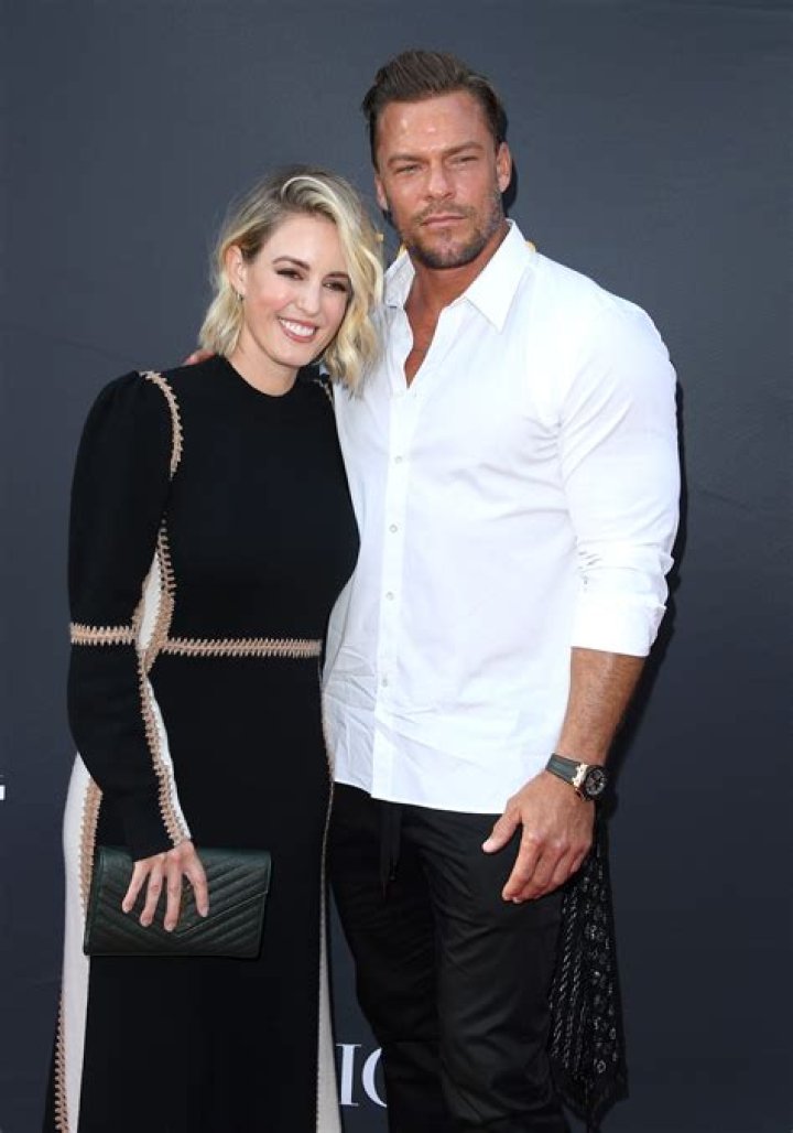 
Samantha Pollock, Jamie Whincup Wife And Married Life – 5 Quick Facts 