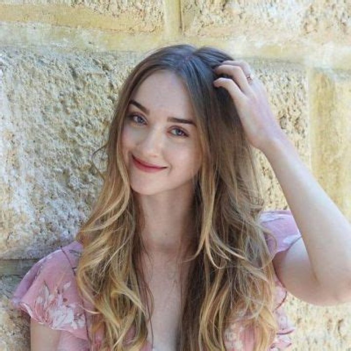 
Sara Holmes Passed Away At The Age Of 31 