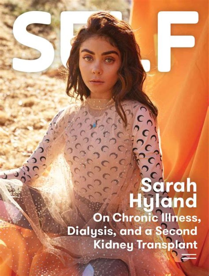 
Sarah Hyland Has Had Chronic Kidney Disease Since She Was A Child 